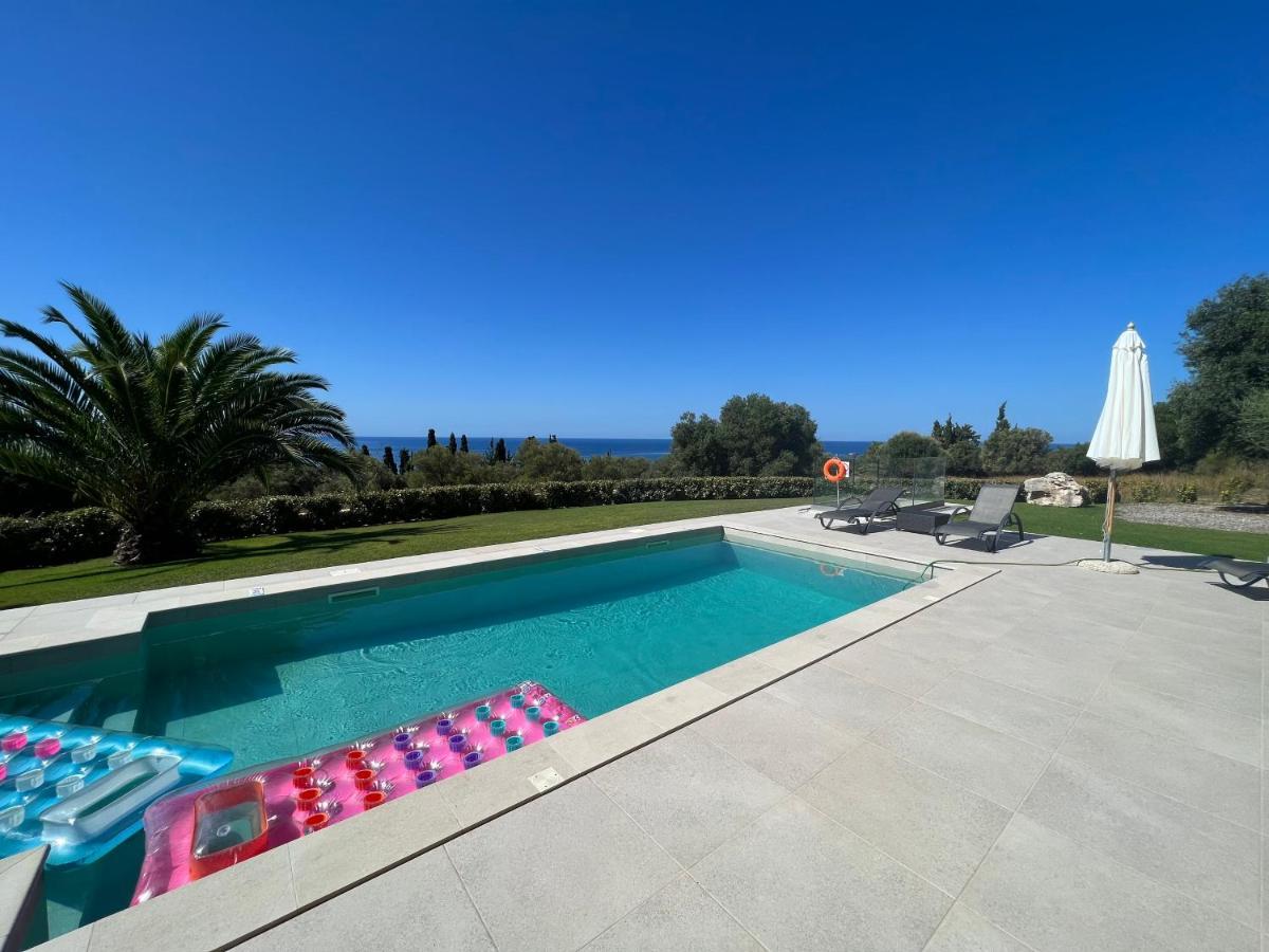 Avithos Blue Villas Svoronata Buitenkant foto
