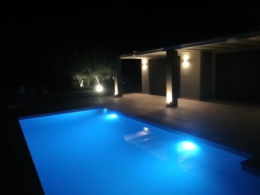 Avithos Blue Villas Svoronata Buitenkant foto