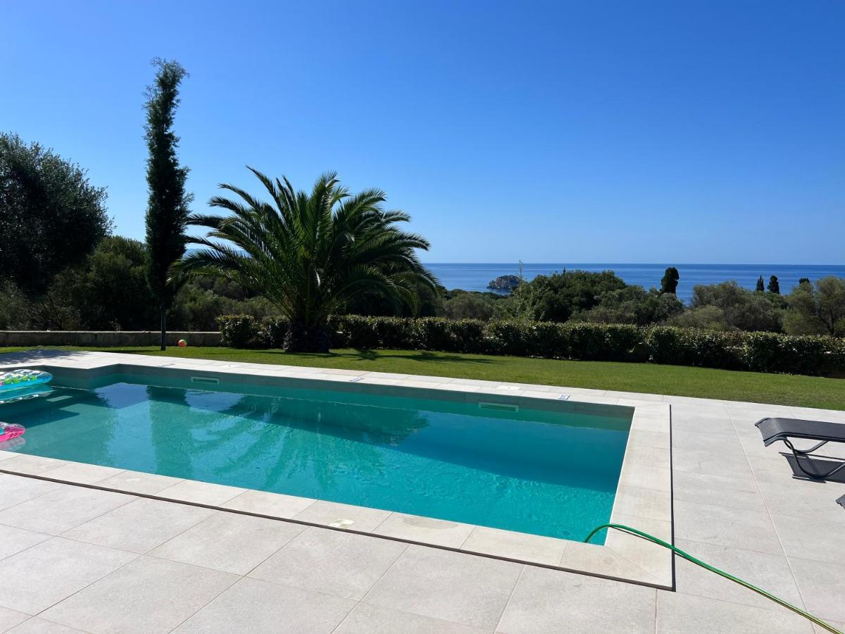 Avithos Blue Villas Svoronata Buitenkant foto